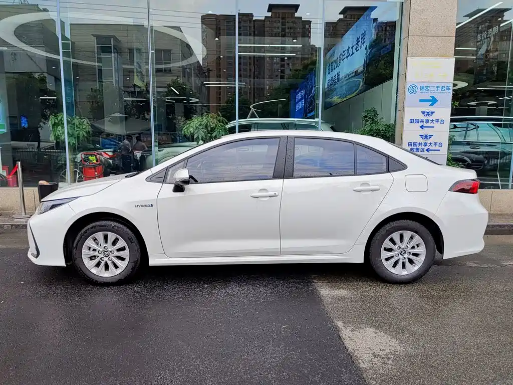 Toyota Corolla — миниатюра 3