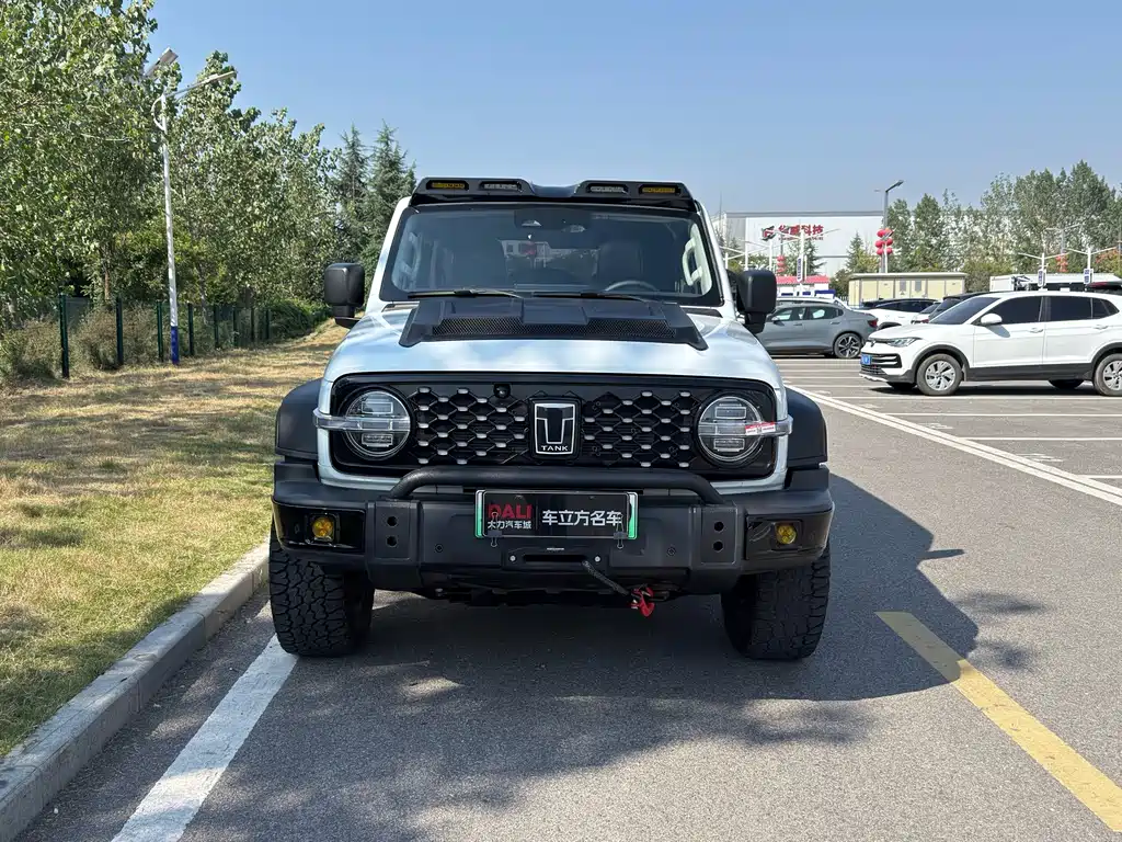 Tank Tank 300 New Energy — миниатюра 2