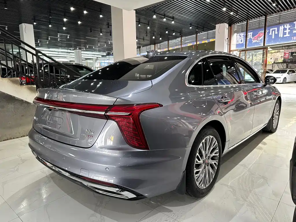 Hongqi H5 2023 1.5T HEV