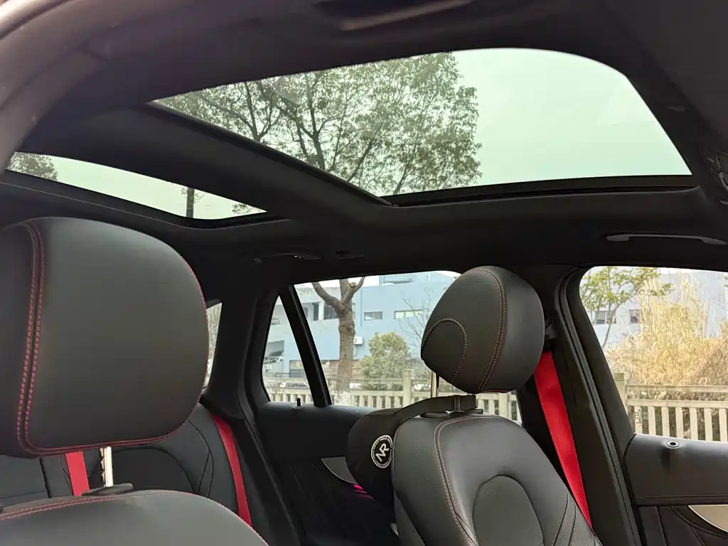 MERCEDES-BENZ GLC AMG