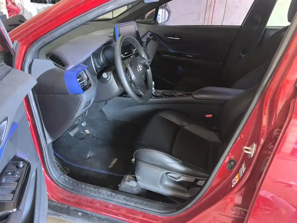 Toyota C-HR — миниатюра 8