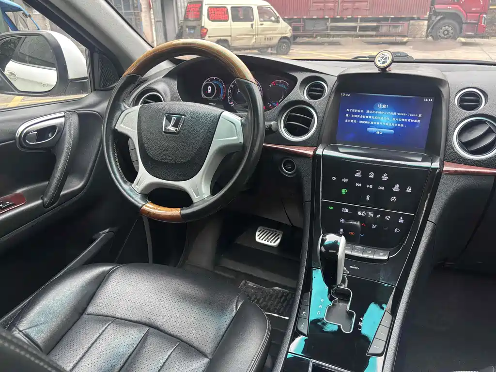 Luxgen Big 7 SUV — миниатюра 11