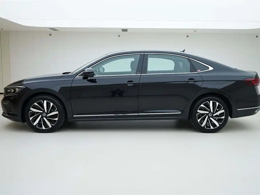 Volkswagen Passat 2024 380TSI Elite