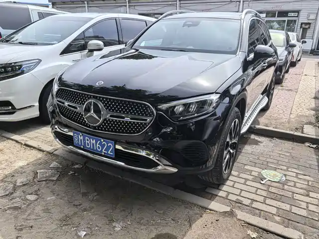 MERCEDES-BENZ GLC 2023