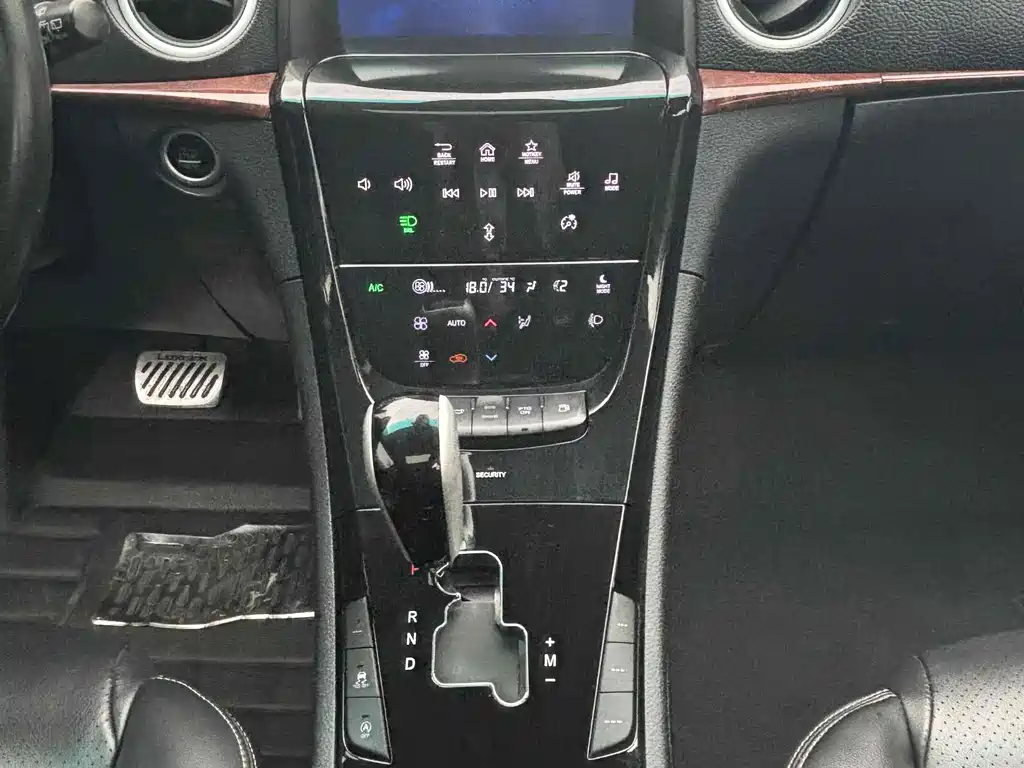Luxgen Big 7 SUV — миниатюра 12