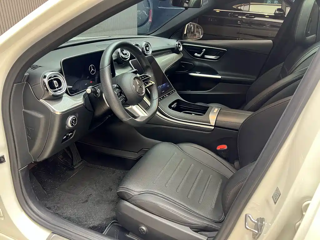 Mercedes-Benz C-Class — миниатюра 2