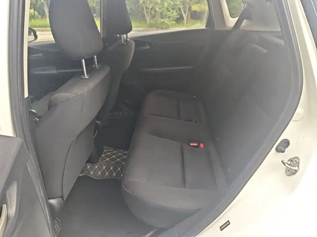 Honda Fit — миниатюра 17
