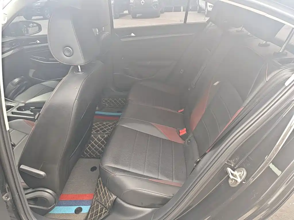 Volkswagen Bora — миниатюра 17