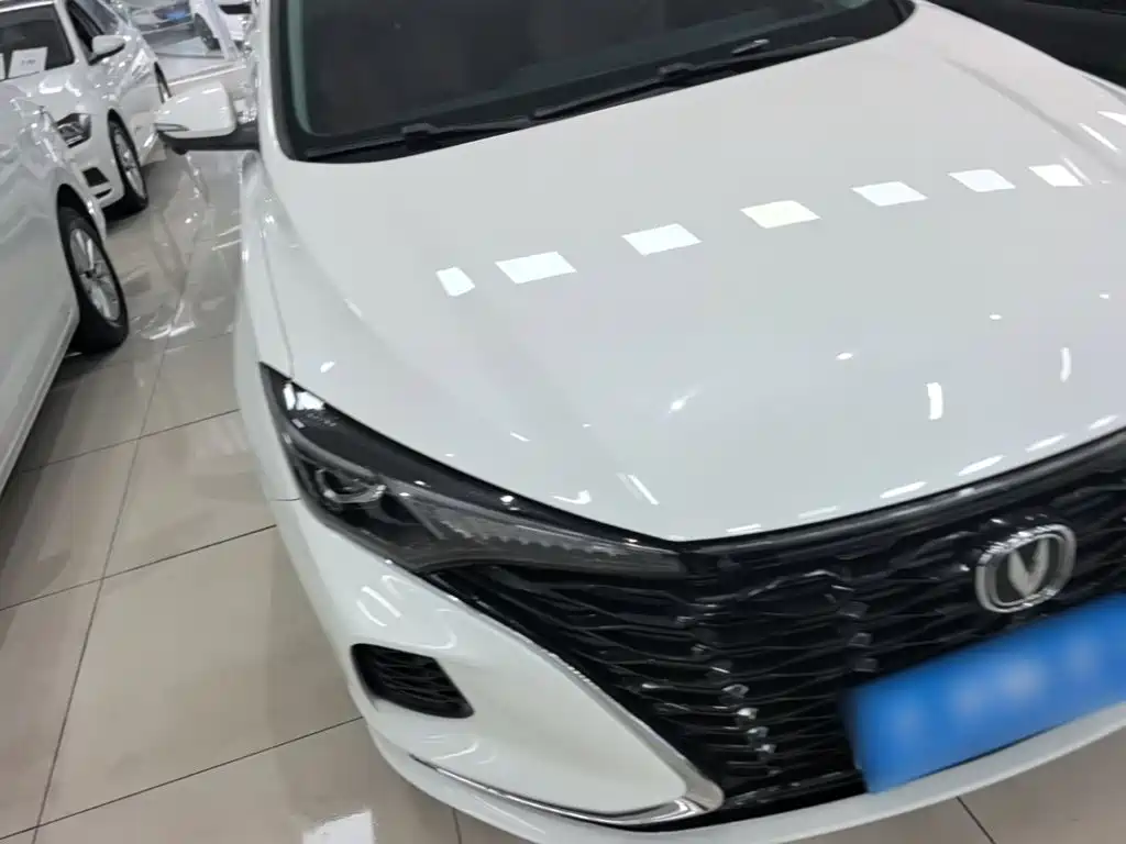 Changan Eado — миниатюра 4