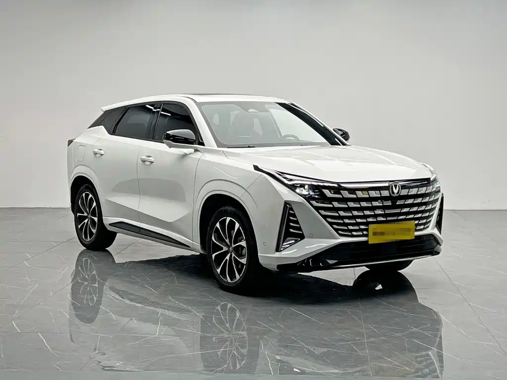 Changan UNI-Z New Energy — миниатюра 8