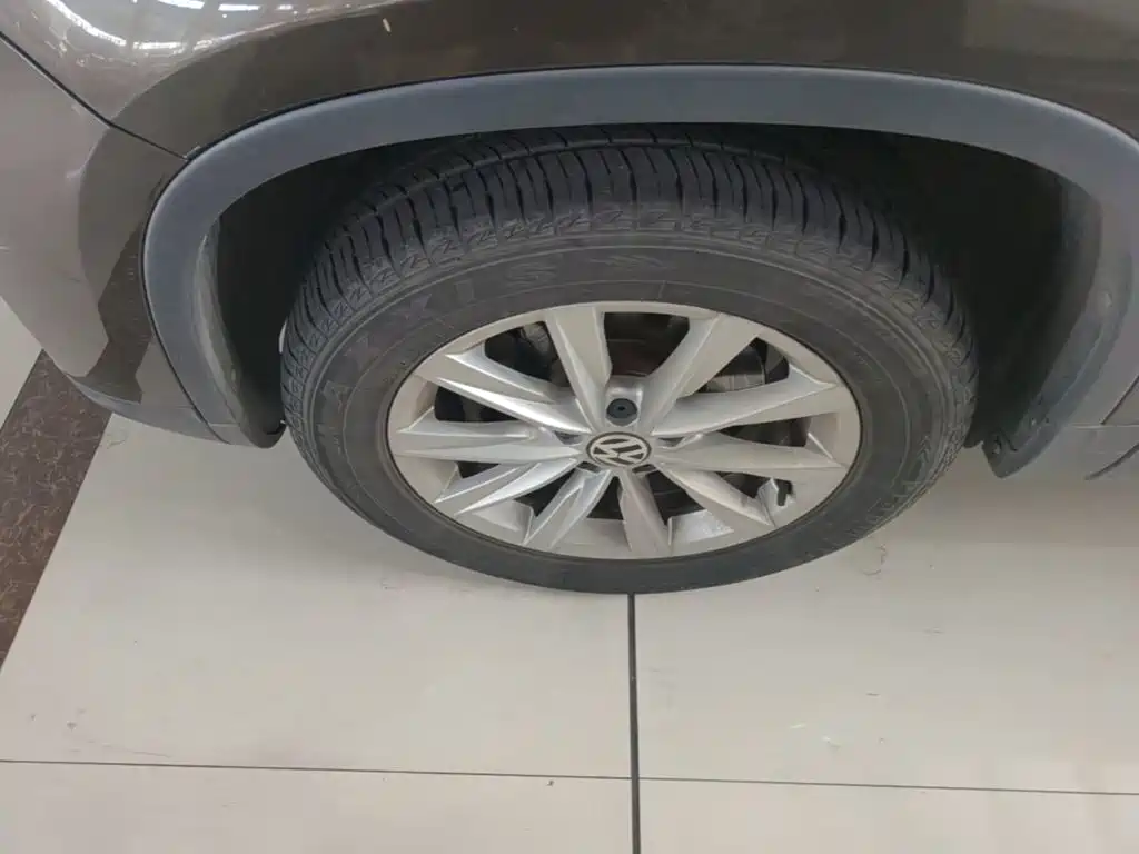 Volkswagen Tiguan — миниатюра 23