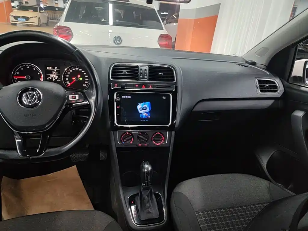 Volkswagen Polo — миниатюра 13