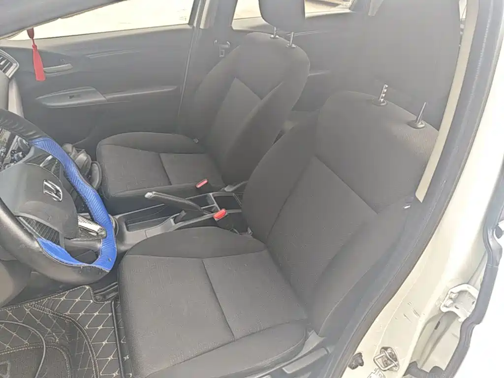 Honda Fit — миниатюра 15