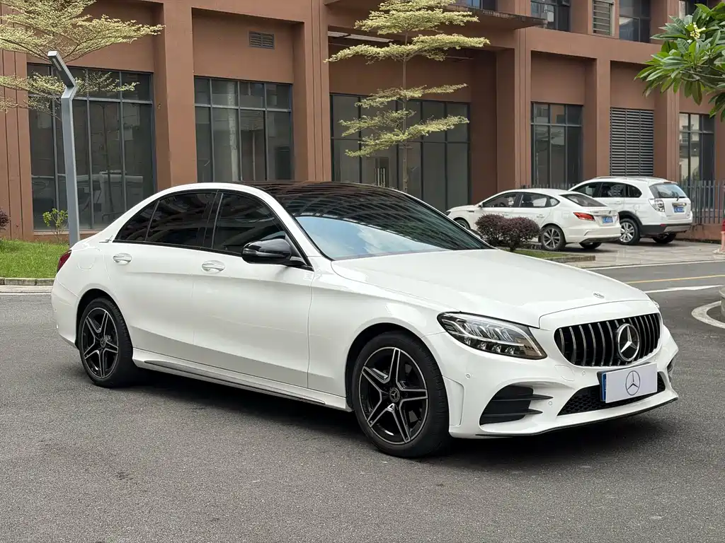 Mercedes-Benz C-Class — миниатюра 10