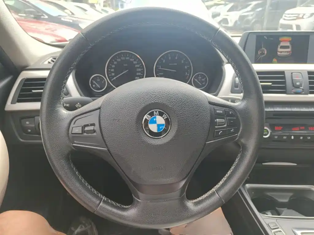 BMW 3 Series — миниатюра 11