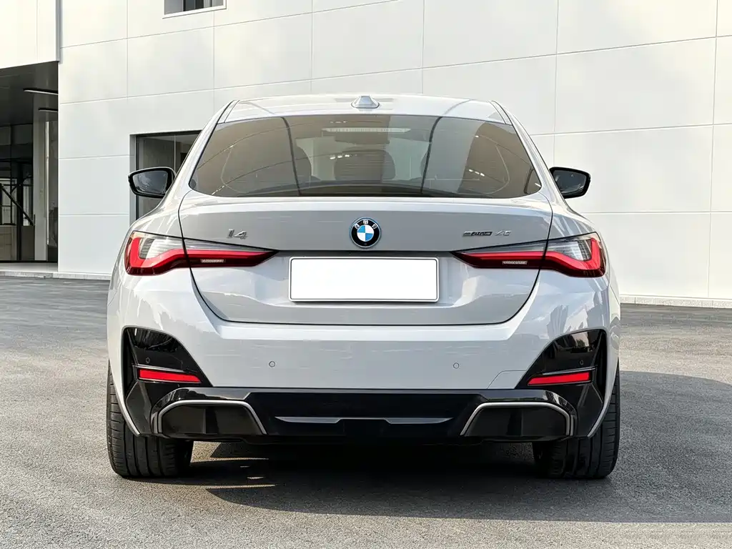 BMW i4 — миниатюра 14