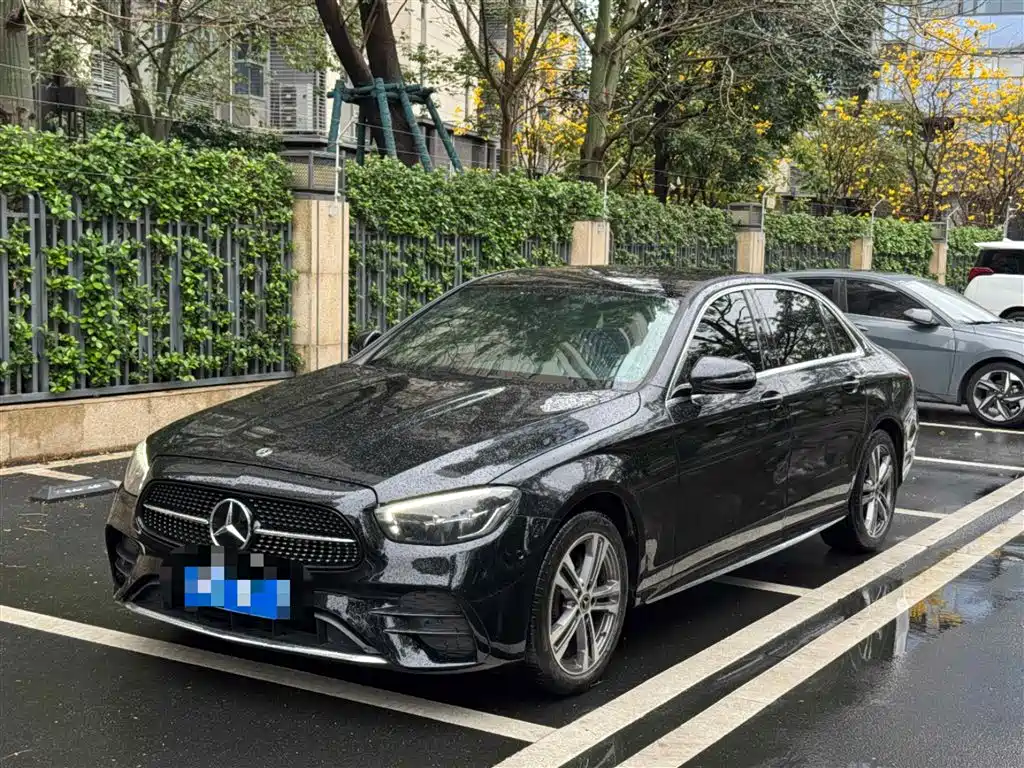 MERCEDES-BENZ E CLASS