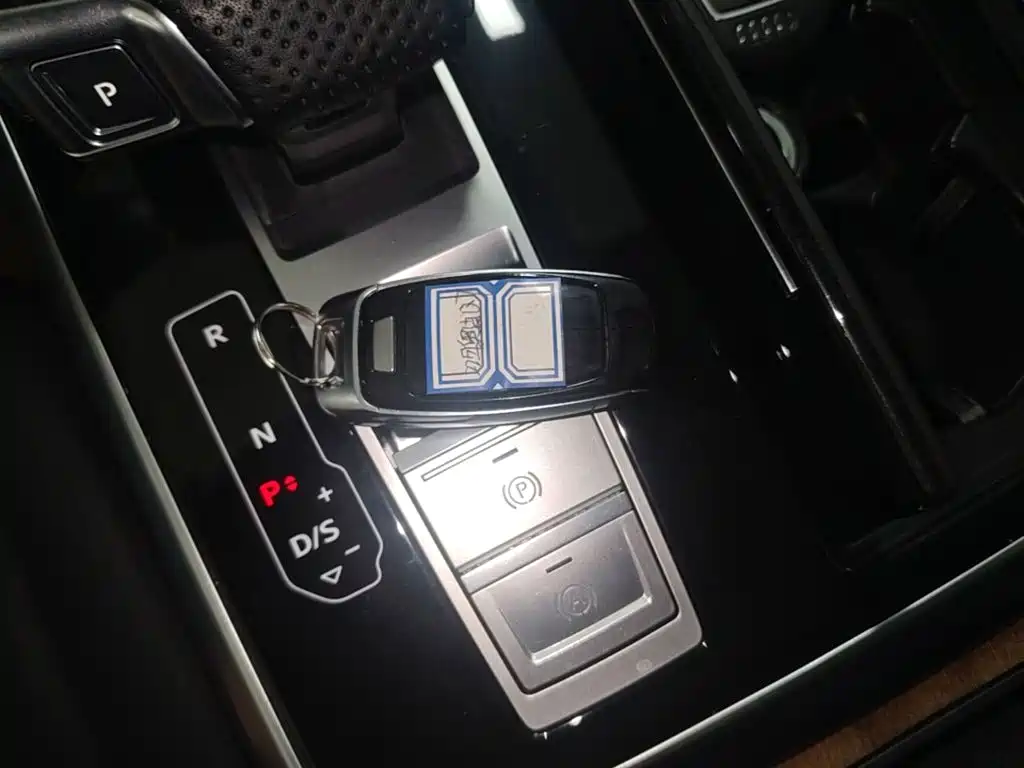 Audi Q7 — миниатюра 9