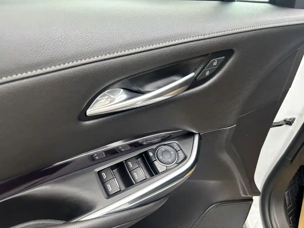 Cadillac XT4 — миниатюра 14