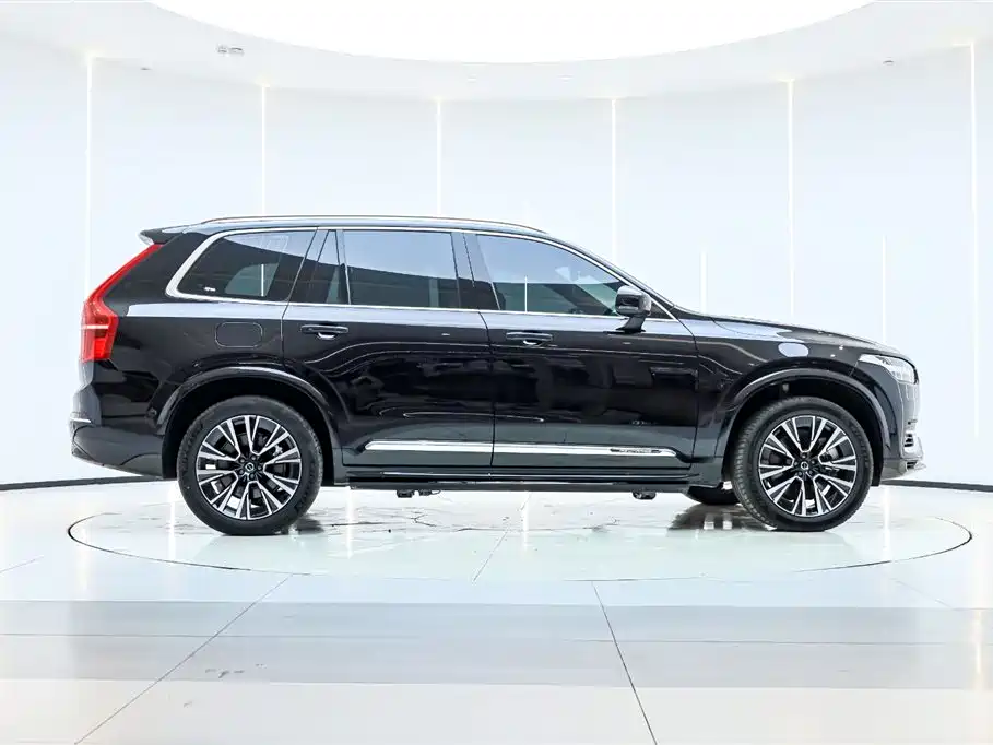 VOLVO XC90 PLUG IN HYBRID
