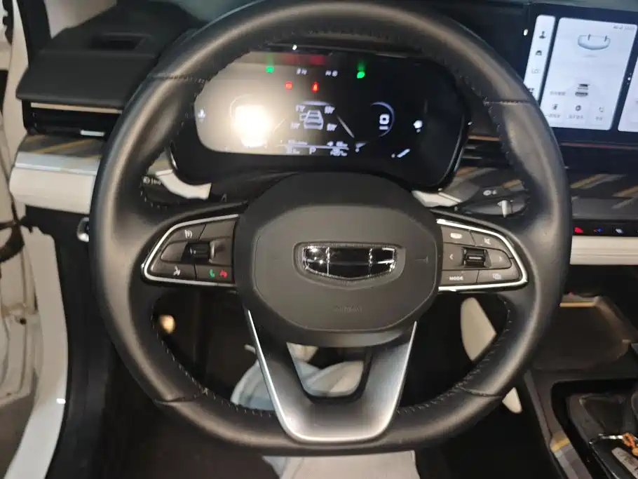 Geely Emgrand L — миниатюра 15