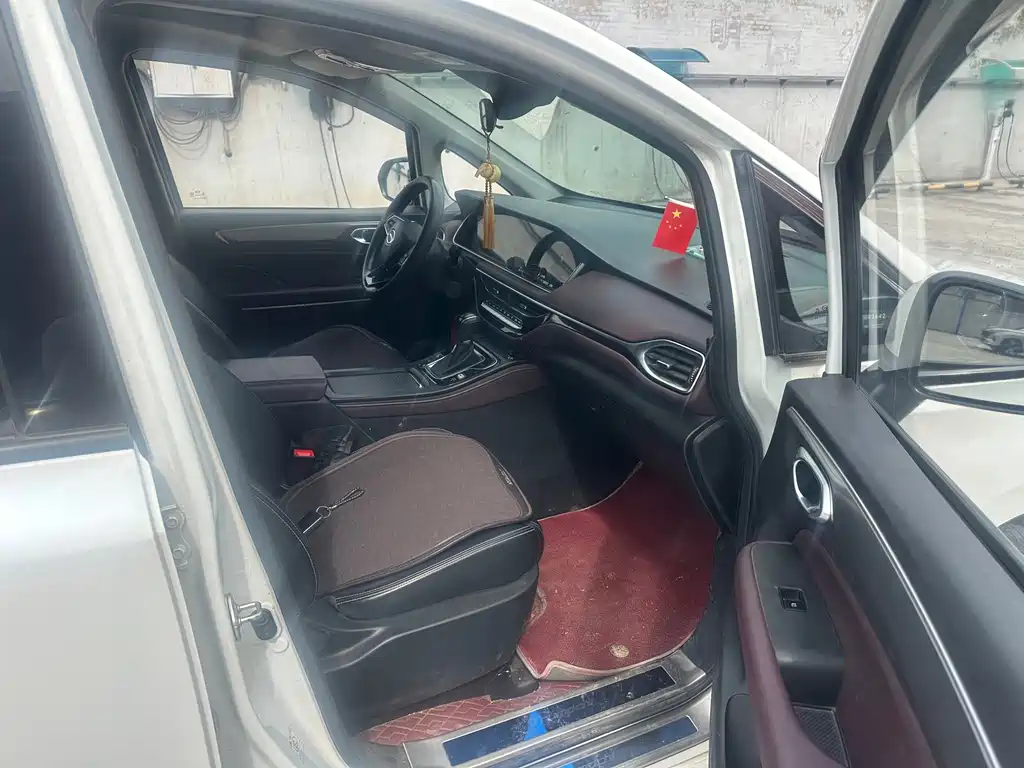 GAC Motor Trumpchi M6 — миниатюра 10