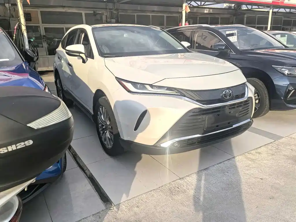 Toyota Harrier — миниатюра 2