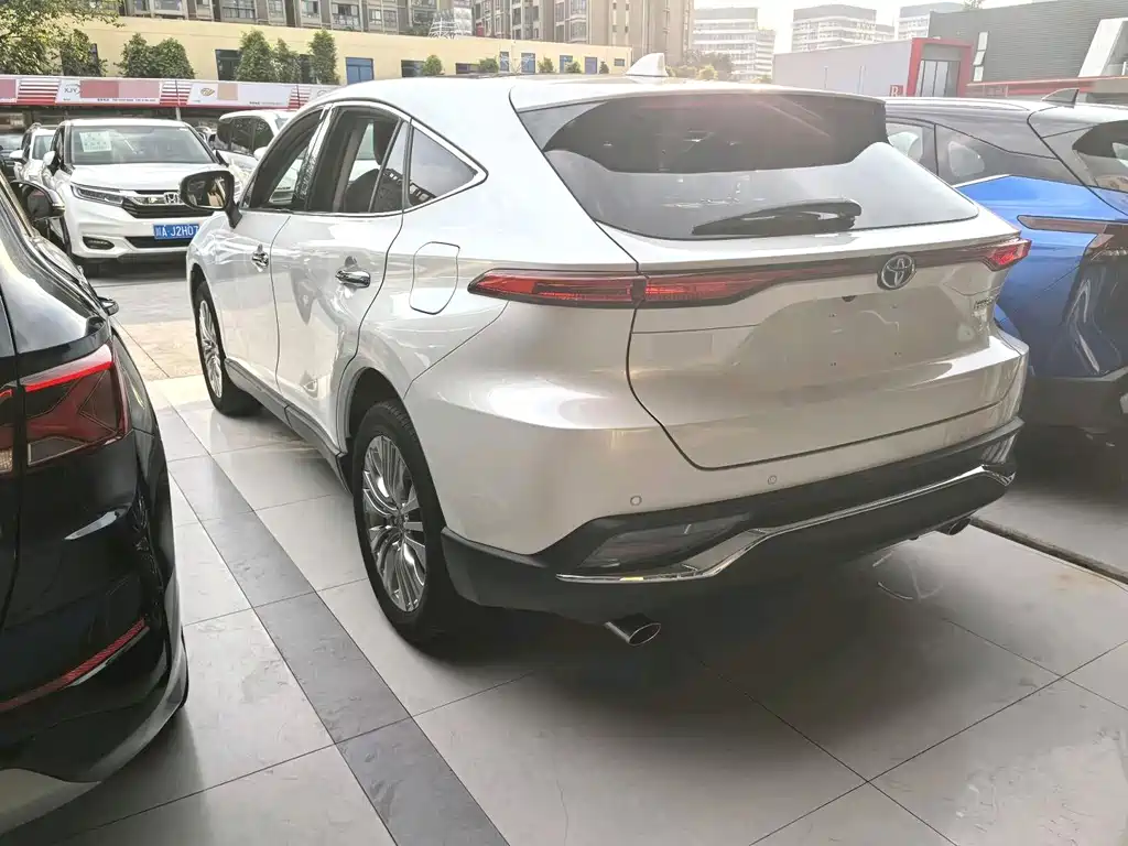Toyota Harrier — миниатюра 10