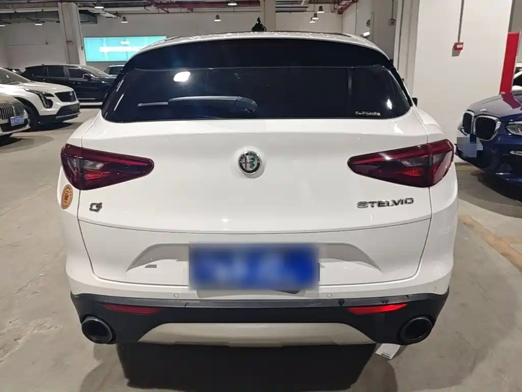 Alfa Romeo Stelvio — миниатюра 6