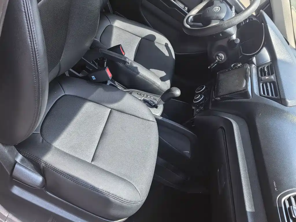 Kia K2 — миниатюра 12