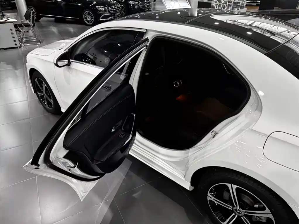 Mercedes-Benz A-Class — миниатюра 14