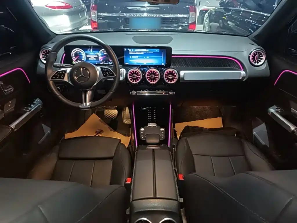 Mercedes-Benz GLB — миниатюра 10