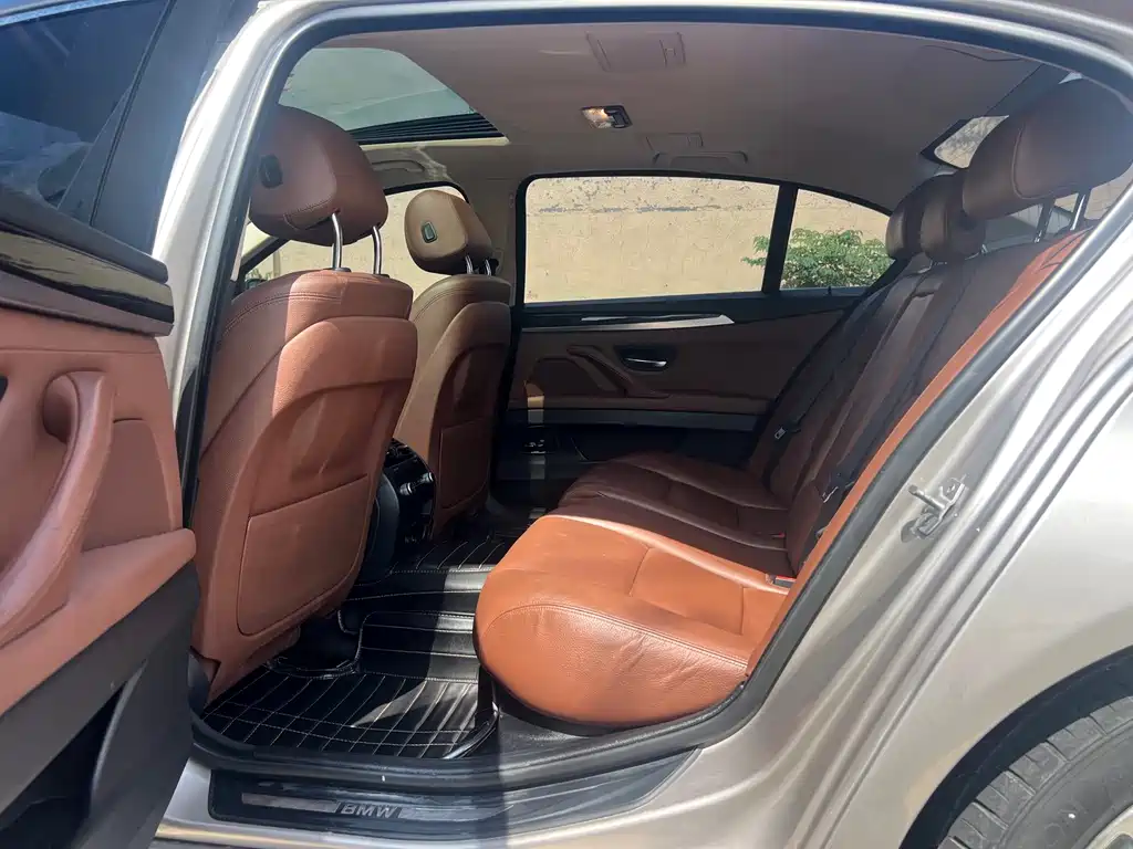 BMW 5 Series — миниатюра 15