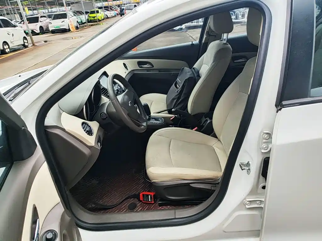 Chevrolet Cruze — миниатюра 15