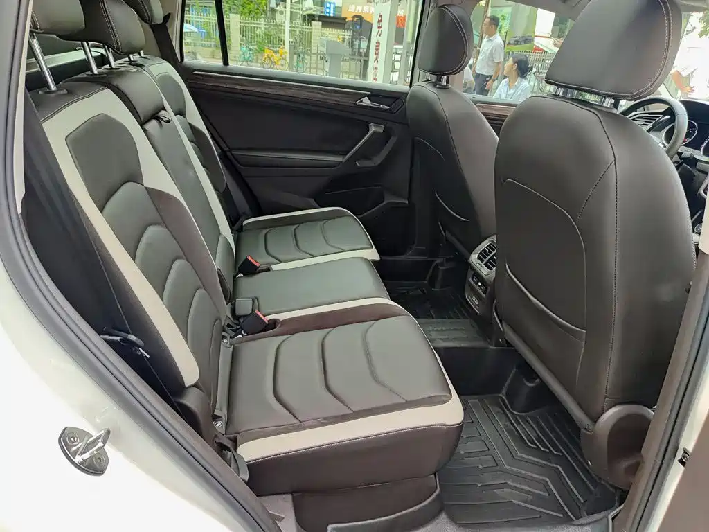 Volkswagen Tiguan L — миниатюра 11