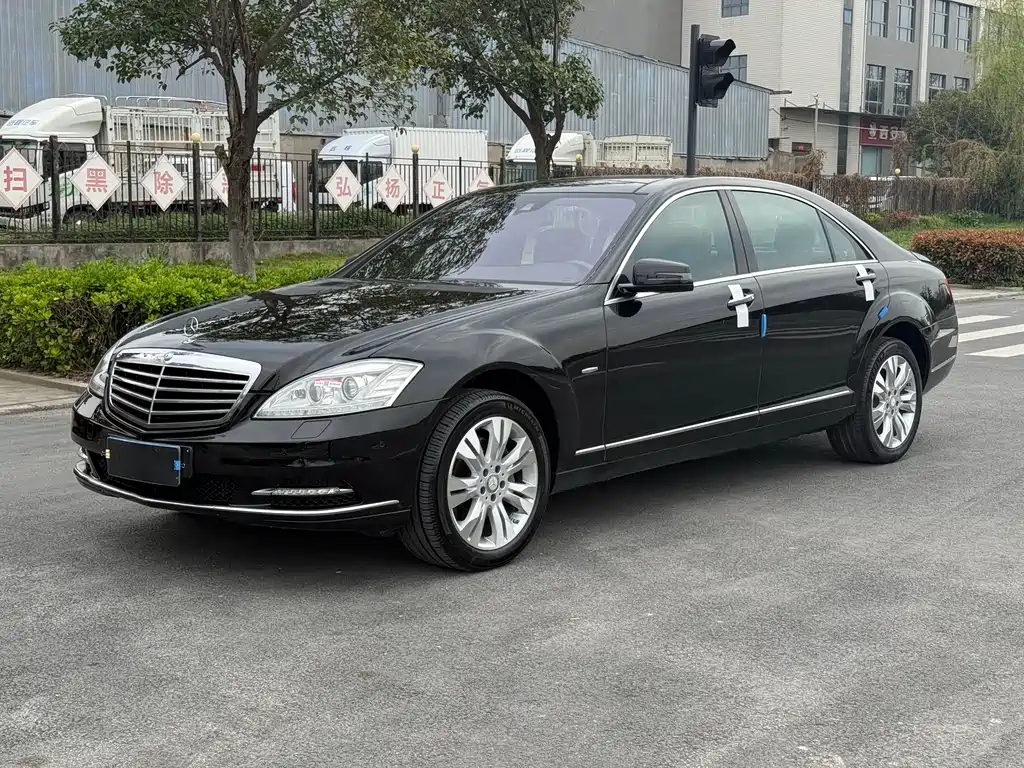 Mercedes-Benz S-Class 2013