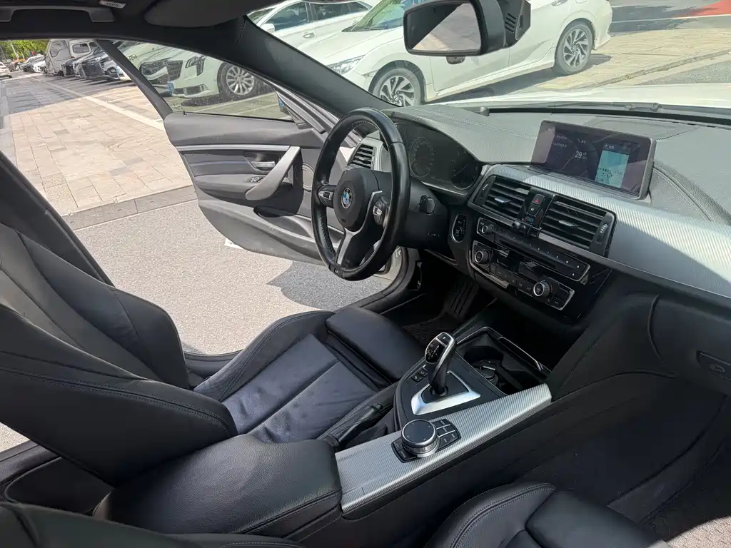 BMW 3 Series — миниатюра 11