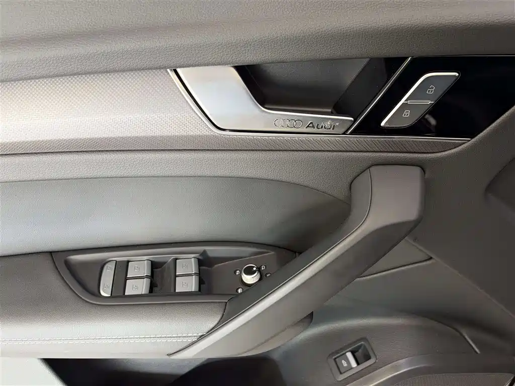 Audi Q5L — миниатюра 16