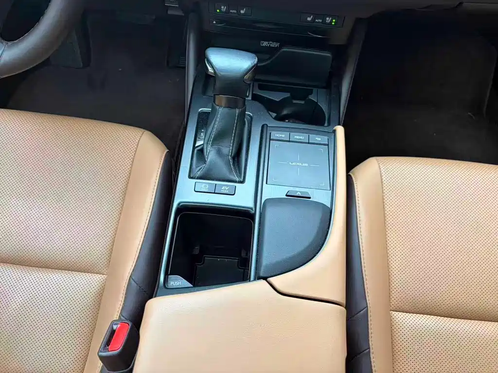 Lexus ES — миниатюра 8