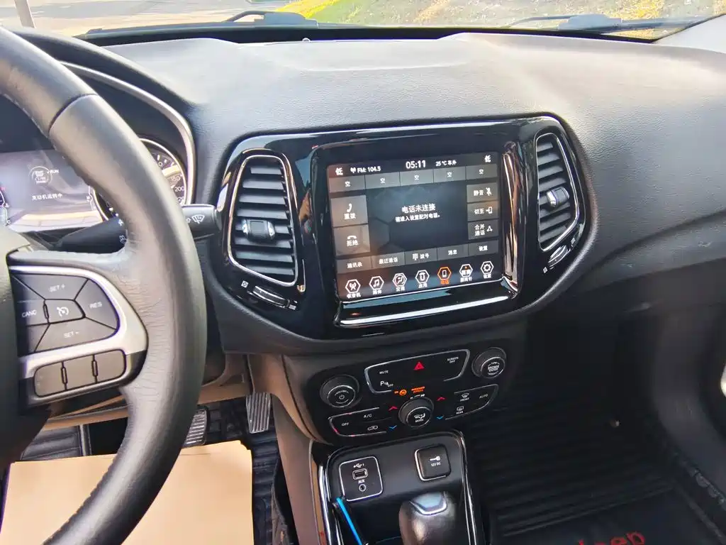 Jeep Compass — миниатюра 9