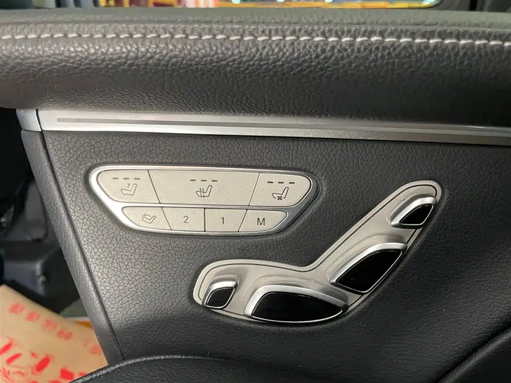 MERCEDES-BENZ V CLASS