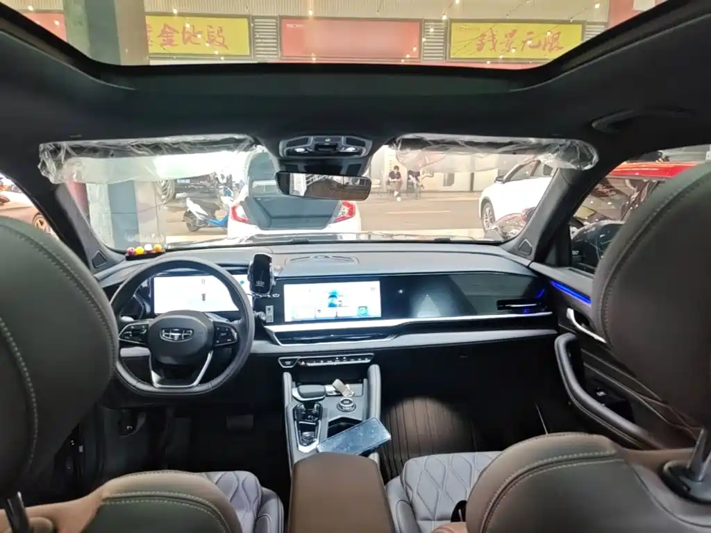 Geely Xingyue L — миниатюра 18