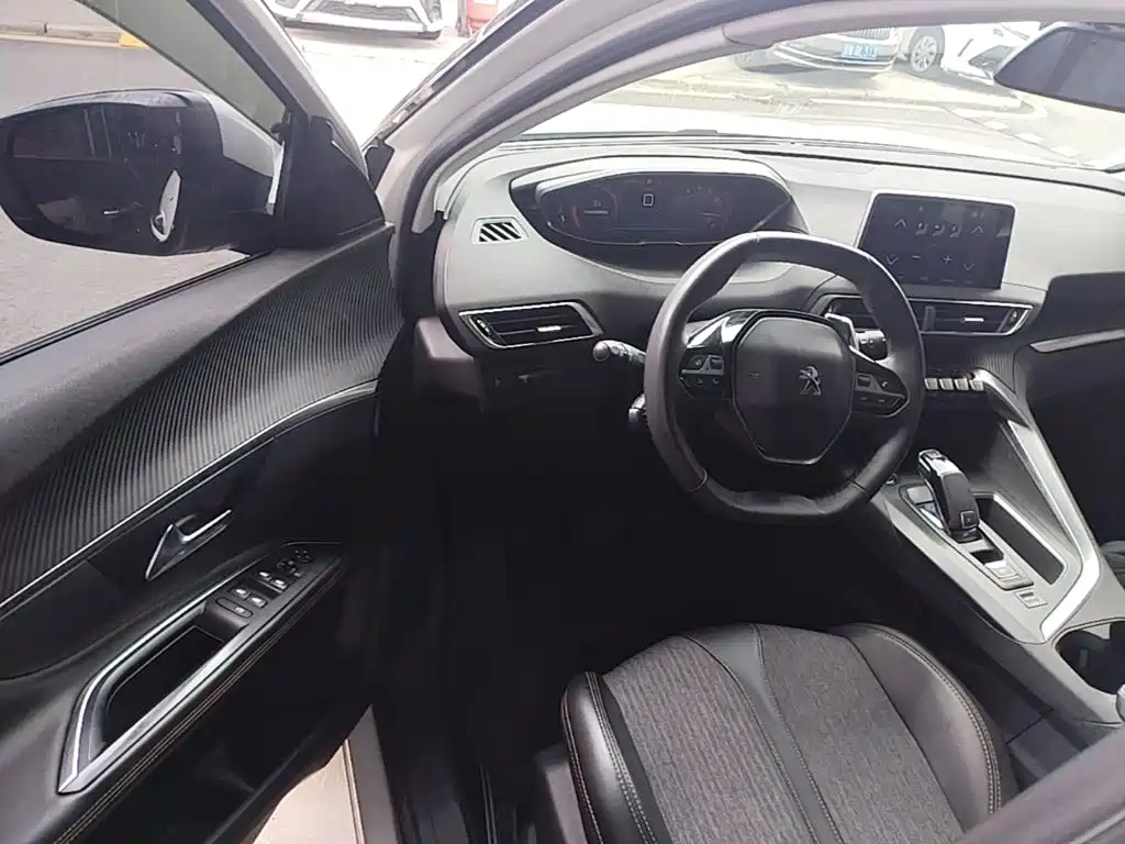 Peugeot 4008 — миниатюра 16