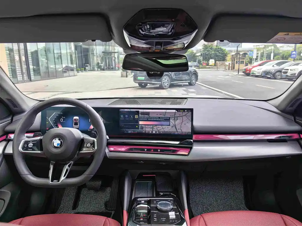 BMW 5 Series — миниатюра 11