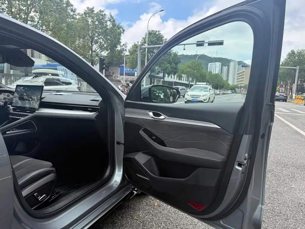 Geely Xingrui — миниатюра 19