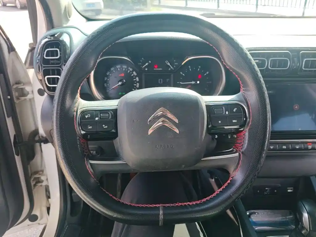Citroen C4 Aircross — миниатюра 11