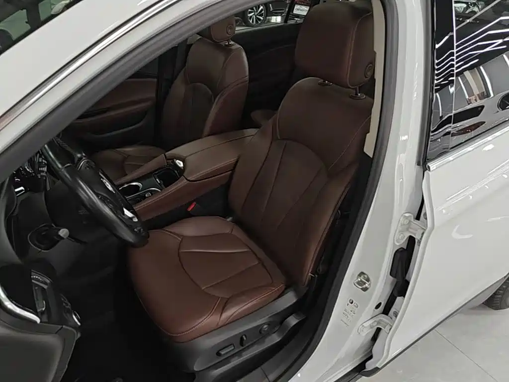Buick Envision Plus — миниатюра 15