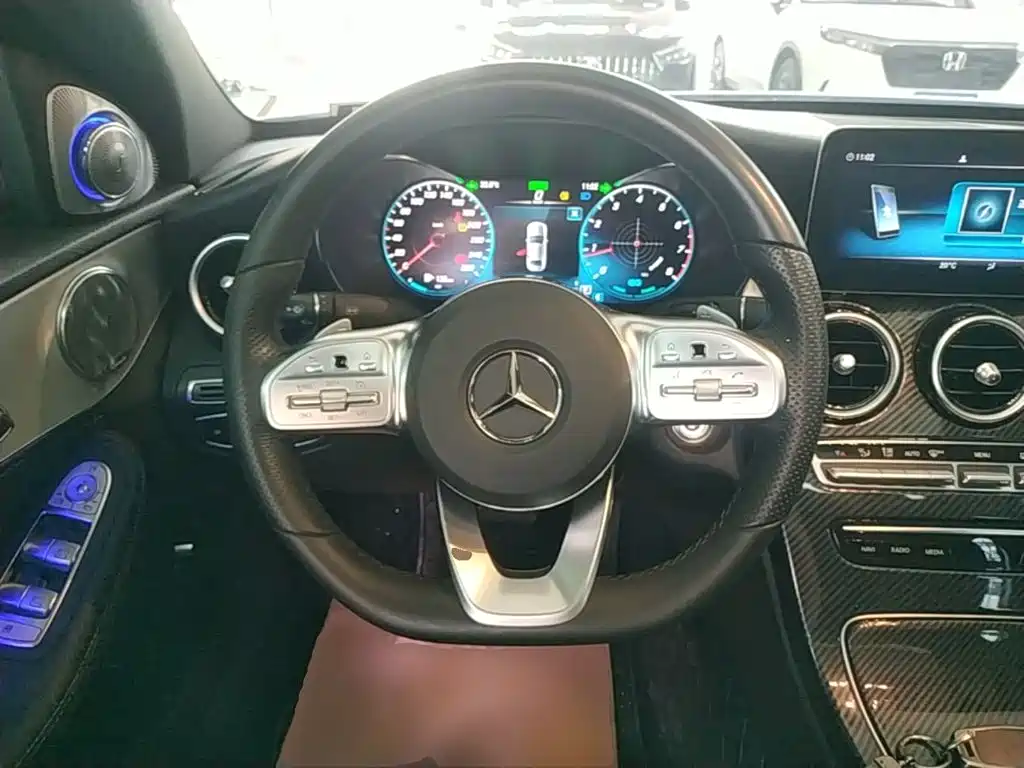Mercedes-Benz C-Class — миниатюра 11
