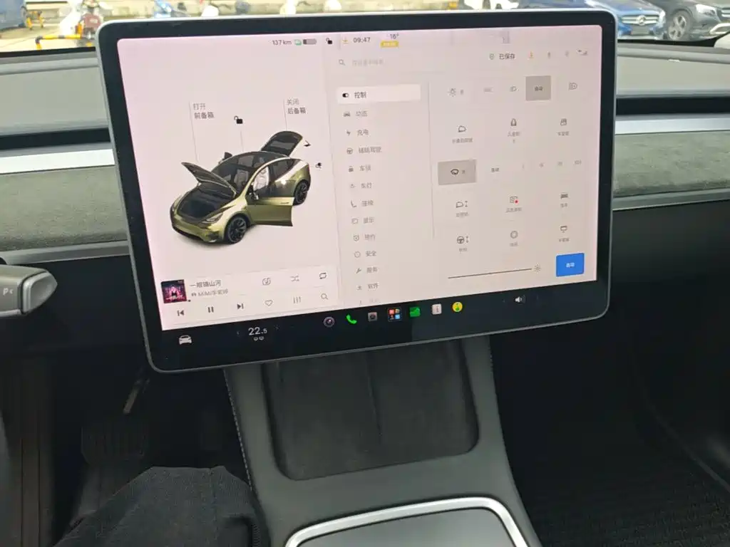 Tesla Model Y — миниатюра 13
