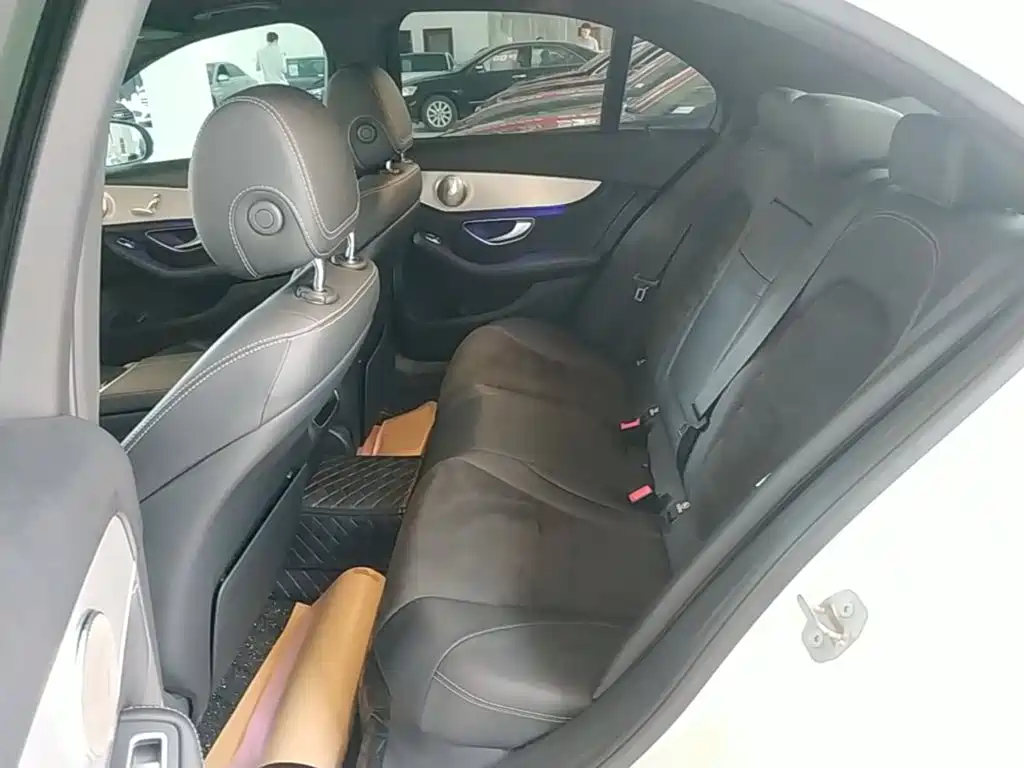 Mercedes-Benz C-Class — миниатюра 17